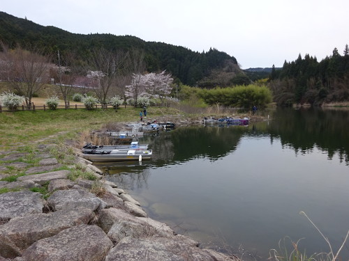 布目ダム 釣り広場 Com